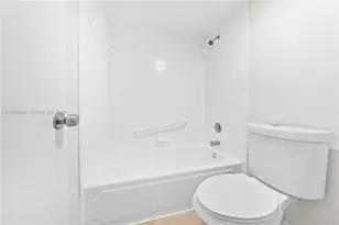 10500 SW 108th Ave, Miami, FL 33176 - Photo 20