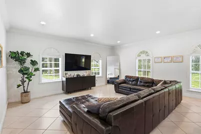 17920 SW 154th St, Miami, FL 33187 - Photo 22