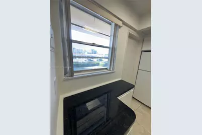 2940 NE 203rd St #213 C, Aventura, FL 33180 - Photo 20