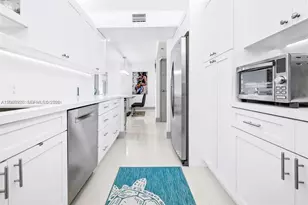 3675 N Country Club Dr, Aventura, FL 33180 - Photo 16