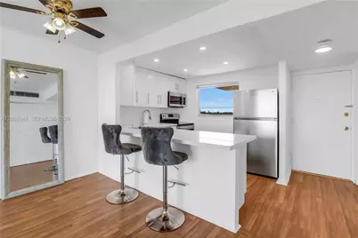 16400 NE 17th Ave #601, North Miami Beach, FL 33162 - Photo 4