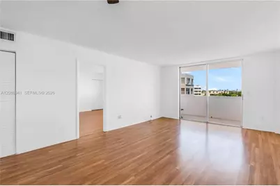 16400 NE 17th Ave #601, North Miami Beach, FL 33162 - Photo 8