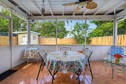 304 SW 68th Ave, Pembroke Pines, FL 33023 - Photo 30