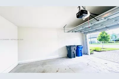 3117 Buttonwood Ct, Lauderdale Lakes, FL 33311 - Photo 8