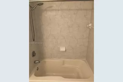 133 NE 2nd Ave #1404, Miami, FL 33132 - Photo 4