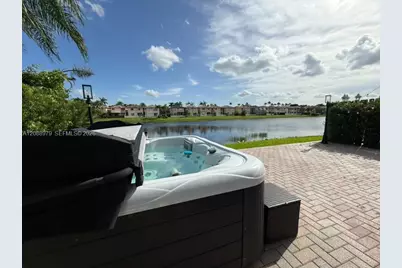 11462 NW 69th Ter #., Doral, FL 33178 - Photo 10