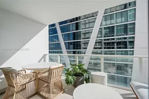 1040 Biscayne Blvd, Miami, FL 33132 - Photo 12