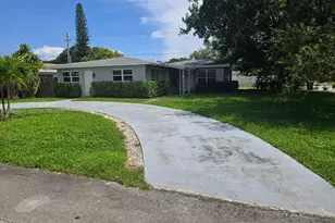 2500 NE 19th Ave, Lighthouse Point, FL 33064 - Photo 1