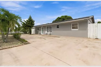 20505 NW 45th Ave, Miami Gardens, FL 33055 - Photo 2
