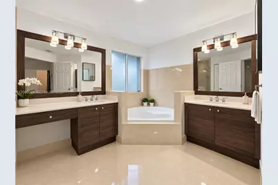 11423 NW 69th Ter, Doral, FL 33178 - Photo 34