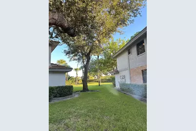 9865 Riverside Dr #9-32, Coral Springs, FL 33071 - Photo 20