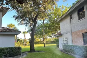 9865 Riverside Dr, Coral Springs, FL 33071 - Photo 20