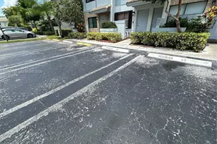 9865 Riverside Dr, Coral Springs, FL 33071 - Photo 24