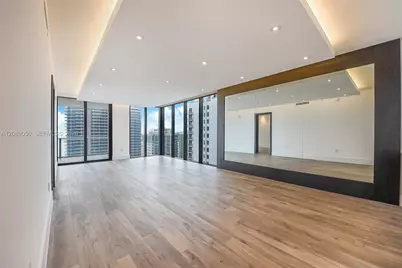 1010 Brickell Ave #3905, Miami, FL 33131 - Photo 4