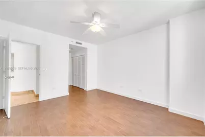 801 Brickell Key Blvd #2208, Miami, FL 33131 - Photo 10