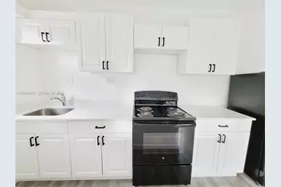 1922 NW 1st St #3, Miami, FL 33125 - Photo 4