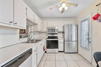 500 NE 12th Ave #601, Hallandale Beach, FL 33009 - Photo 8