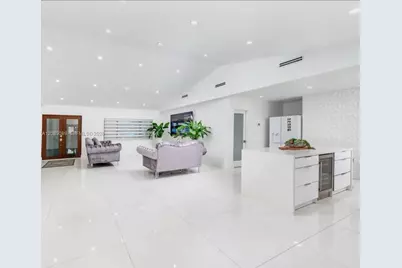 2410 SW 99th Ave, Miami, FL 33165 - Photo 4