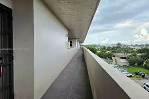 870 NW 87th Ave, Miami, FL 33172 - Photo 4