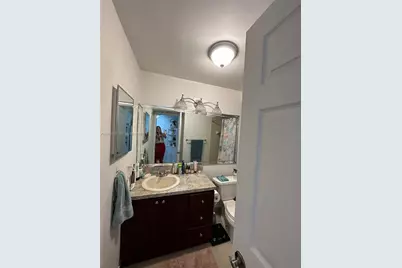 8100 Geneva Ct #445, Doral, FL 33166 - Photo 10