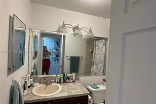 8100 Geneva Ct, Doral, FL 33166 - Photo 10