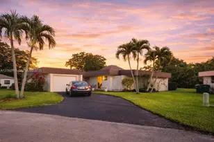 5700 White Hickory Cir, Tamarac, FL 33319 - Photo 16