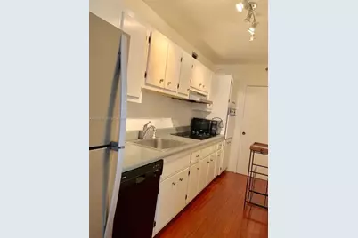 100 Lincoln Rd #427, Miami Beach, FL 33139 - Photo 4
