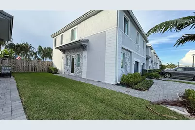 679 SE 13th St Cir, Homestead, FL 33034 - Photo 4