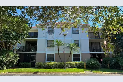 10111 W Sunrise Blvd #103, Plantation, FL 33322 - Photo 8