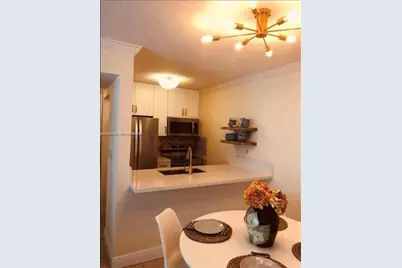 300 Madeira Ave #102, Coral Gables, FL 33134 - Photo 12