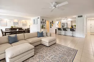 15528 Braemar Ct, Miami Lakes, FL 33014 - Photo 2
