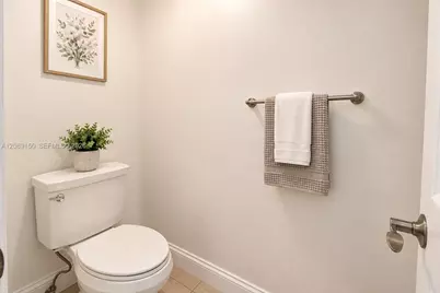 15528 Braemar Ct, Miami Lakes, FL 33014 - Photo 20