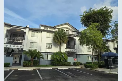 4555 NW 99th Ave #102, Doral, FL 33178 - Photo 4