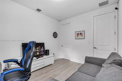 4363 NW 81st Ave, Doral, FL 33166 - Photo 18