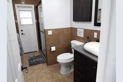 1711 N 50th Ave, Hollywood, FL 33021 - Photo 32