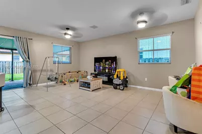 11833 SW 250th Ter, Homestead, FL 33032 - Photo 6