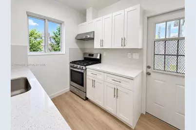 545 NW 29th Ave, Fort Lauderdale, FL 33311 - Photo 4