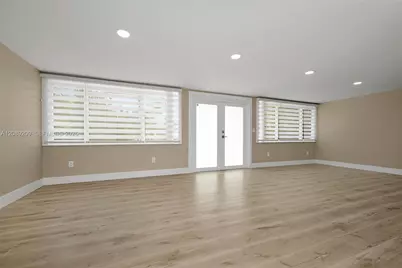 5885 Pine Tree, Sanibel, FL 33957 - Photo 16