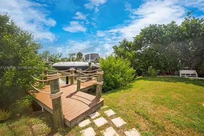5885 Pine Tree, Sanibel, FL 33957 - Photo 44
