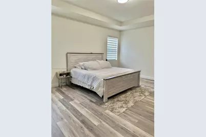 10230 NW 86th St, Doral, FL 33178 - Photo 14