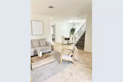 10230 NW 86th St, Doral, FL 33178 - Photo 2