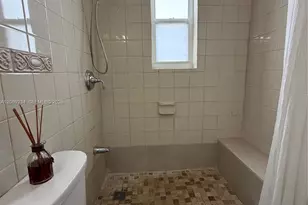 2385 NW 11th St, Miami, FL 33125 - Photo 8