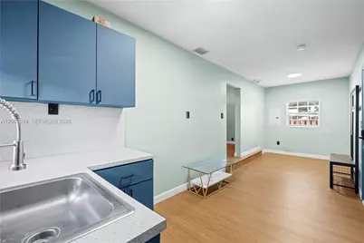 1010 SW 8th Ave, Miami, FL 33130 - Photo 10