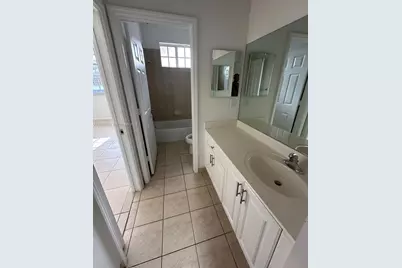 3021 NW 30th Ter #3021, Oakland Park, FL 33311 - Photo 8