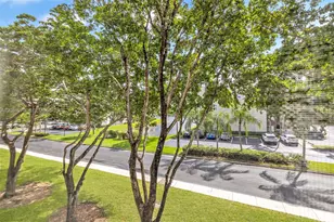 7775 Trent Dr, Tamarac, FL 33321 - Photo 26