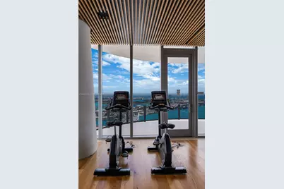 300 Biscayne Boulevard Way #2009W, Miami, FL 33131 - Photo 44