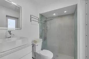 8531 NW 8th St, Pembroke Pines, FL 33024 - Photo 22