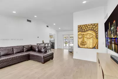 8531 NW 8th St, Pembroke Pines, FL 33024 - Photo 6