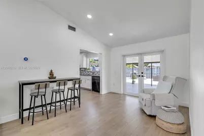 8531 NW 8th St, Pembroke Pines, FL 33024 - Photo 12
