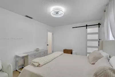 8531 NW 8th St, Pembroke Pines, FL 33024 - Photo 16
